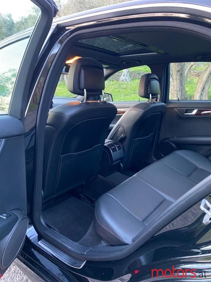 2012' Mercedes-Benz C 300 photo #5