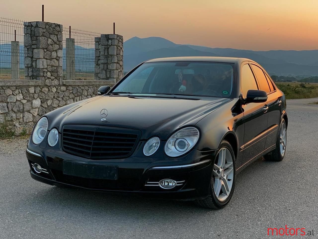 2007' Mercedes-Benz E 220 photo #3