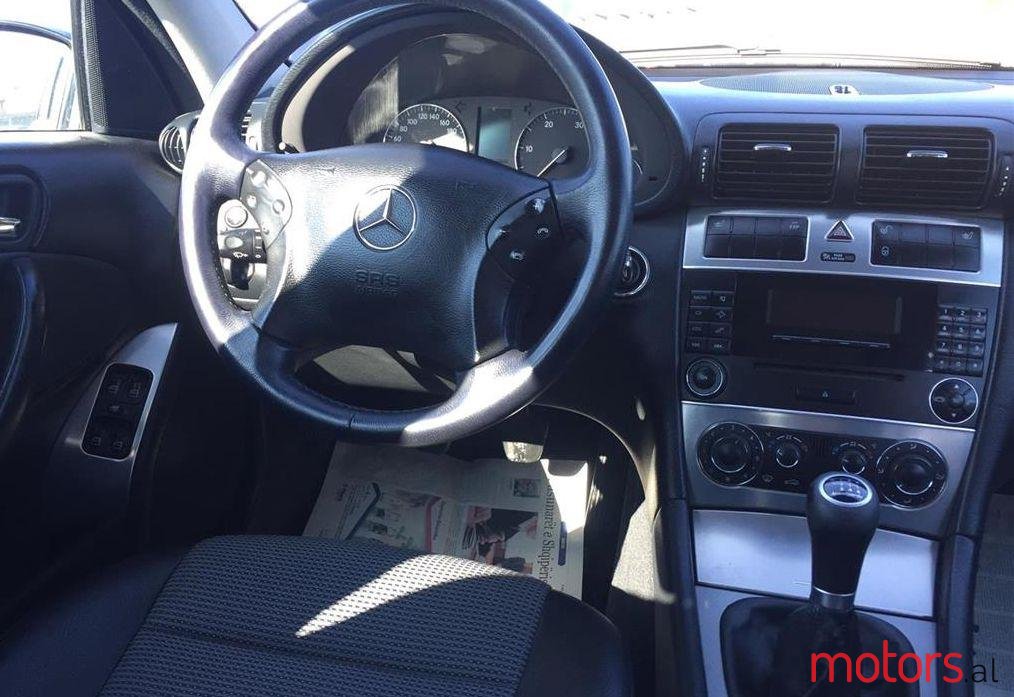 2006' Mercedes-Benz C 220 photo #2