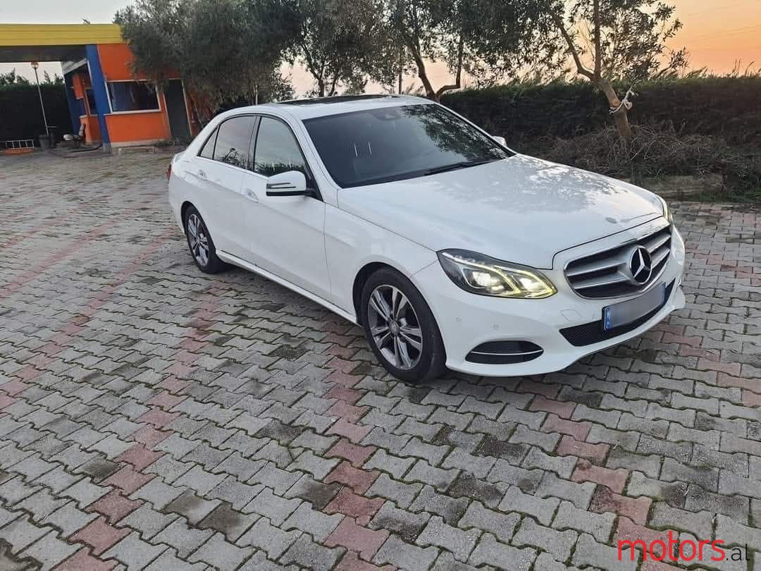 2014' Mercedes-Benz E 220 photo #3