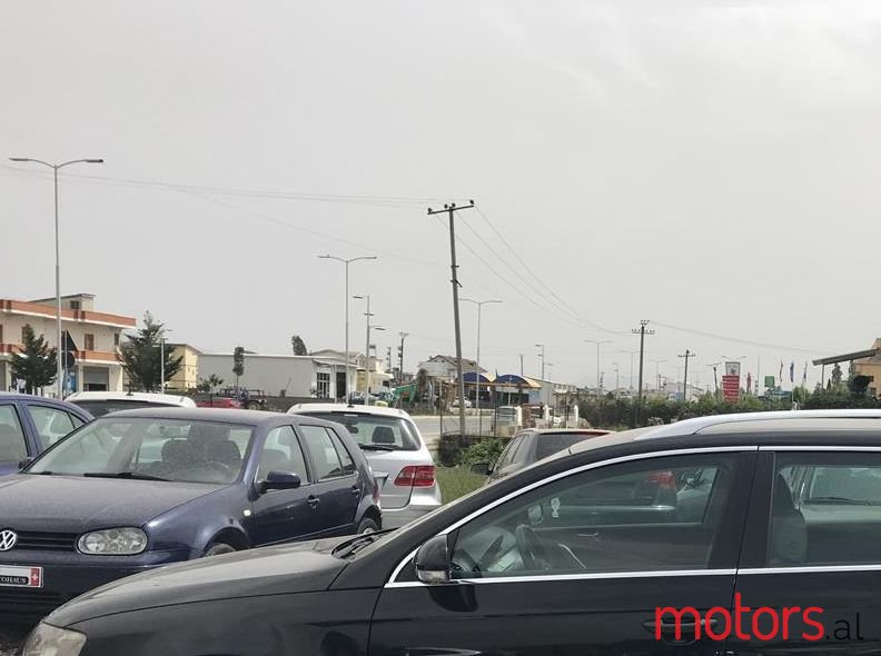 2007' Volkswagen Passat photo #1