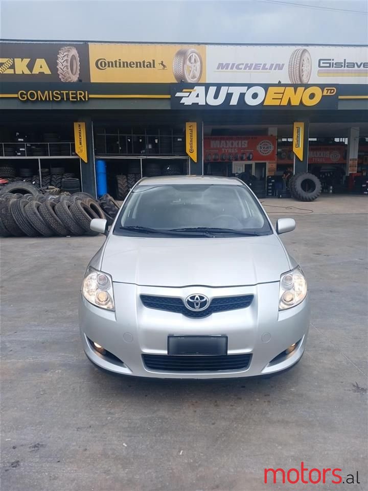 2009' Toyota Auris photo #2