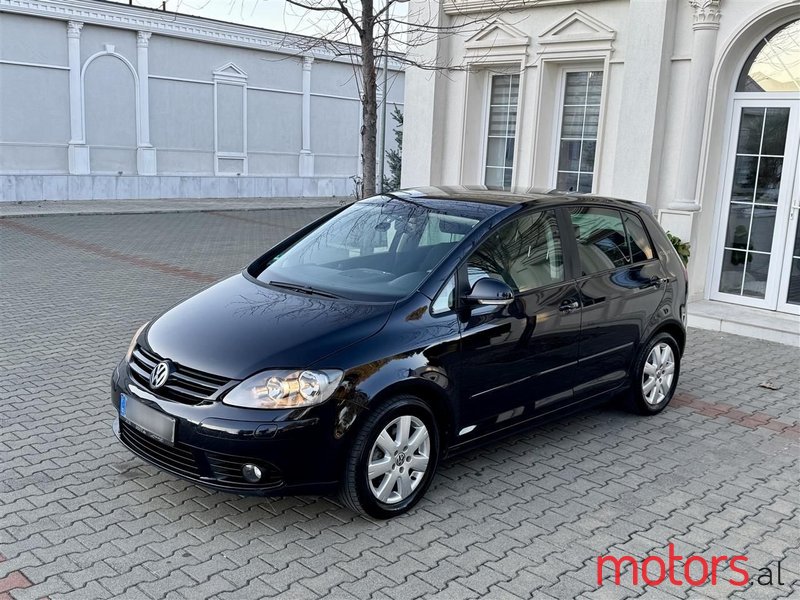 2007' Volkswagen Golf Plus photo #1