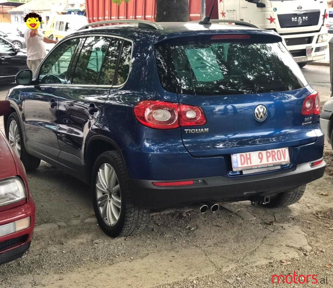 2010' Volkswagen Tiguan photo #1