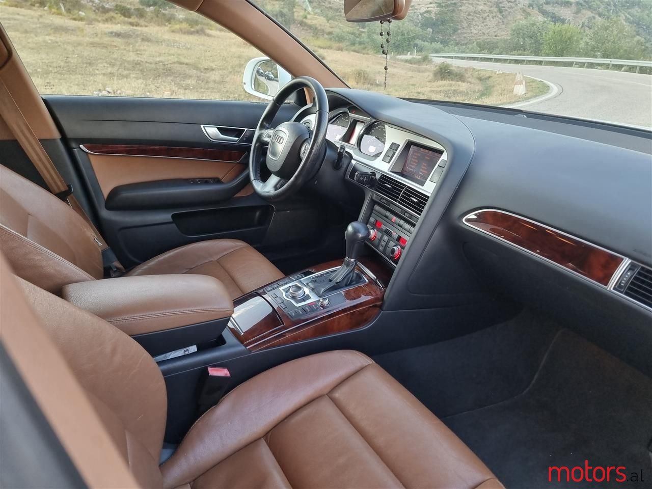 2010' Audi A6 photo #5