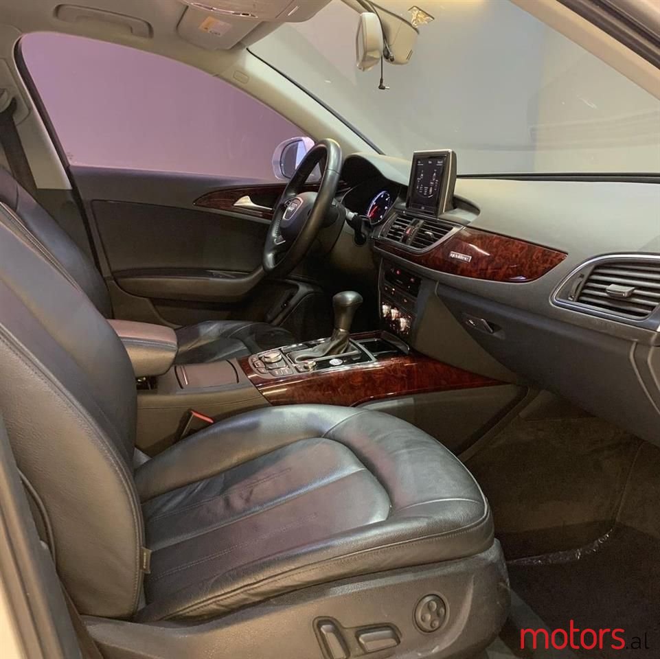 2013' Volkswagen Golf photo #5