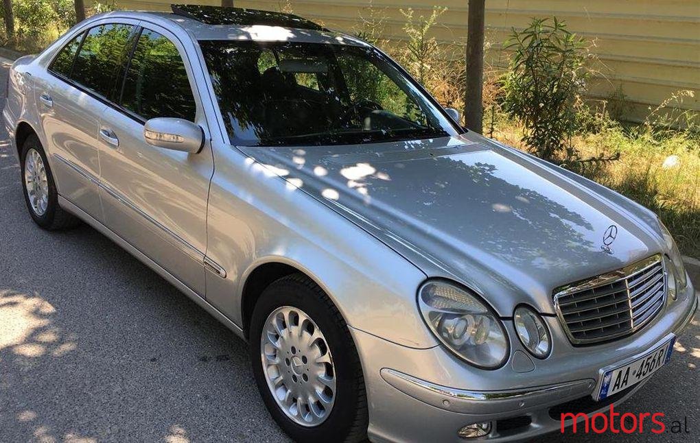 2003' Mercedes-Benz E 270 photo #2