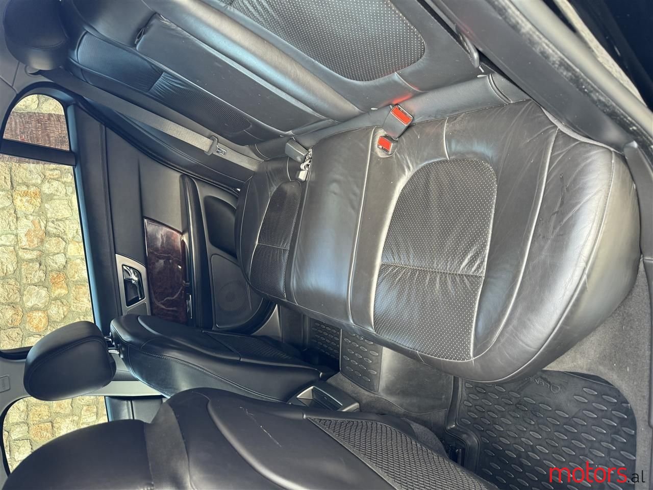 2009' Jaguar XF photo #3