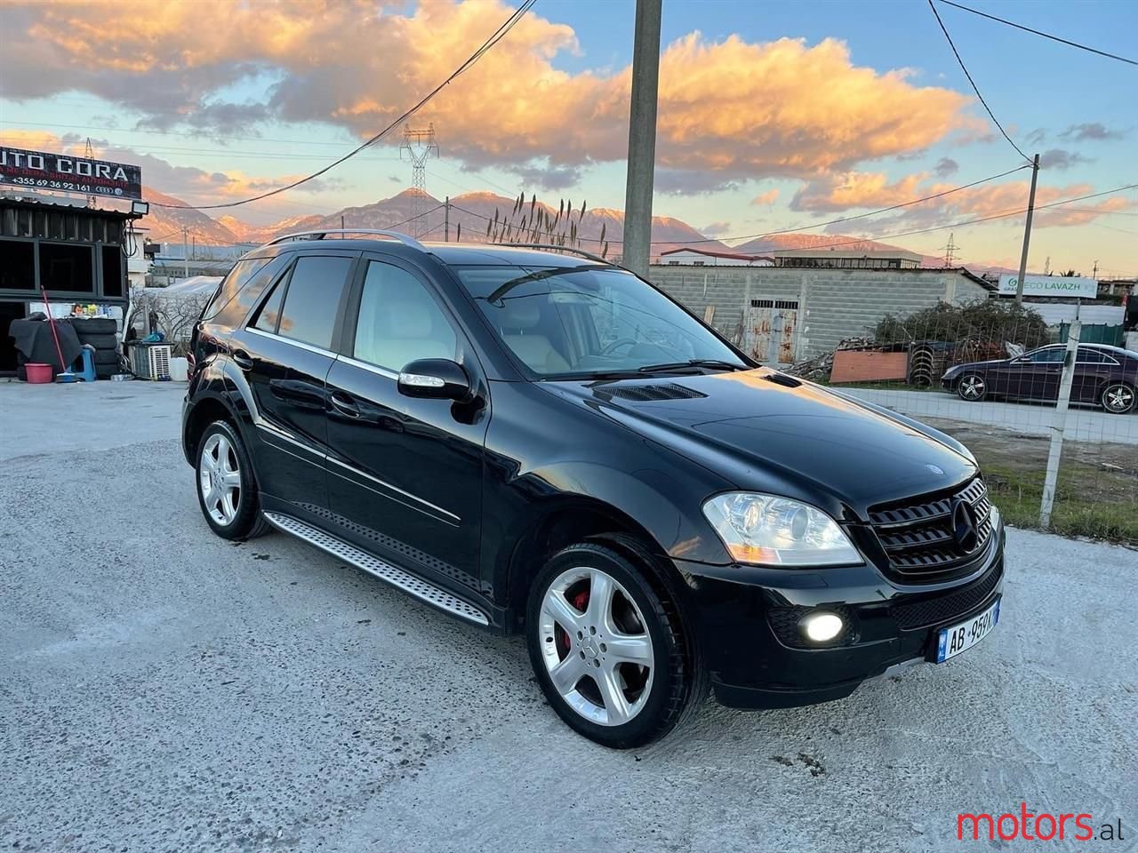 2006' Mercedes-Benz ML 320 photo #1