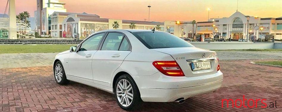 2011' Mercedes-Benz C 250 photo #3