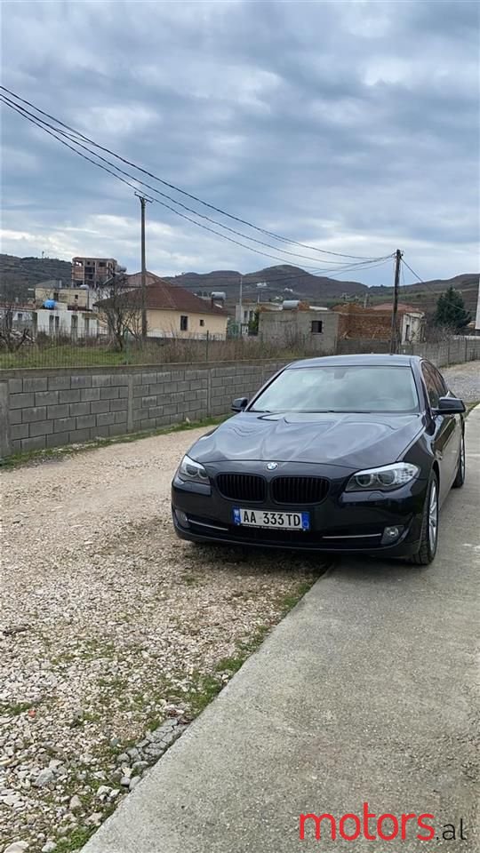 2013' BMW 520 photo #2