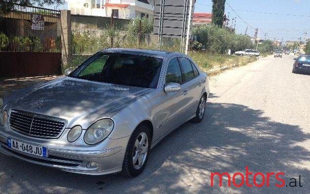 2002' Mercedes-Benz E-Class photo #2