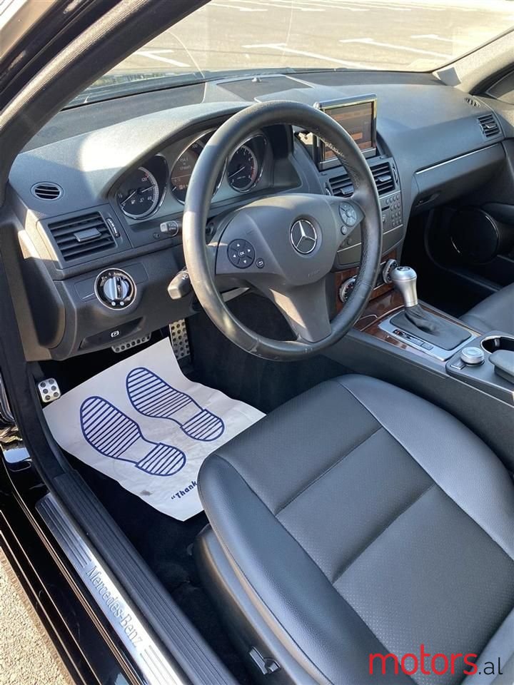 2009' Mercedes-Benz C 300 photo #2