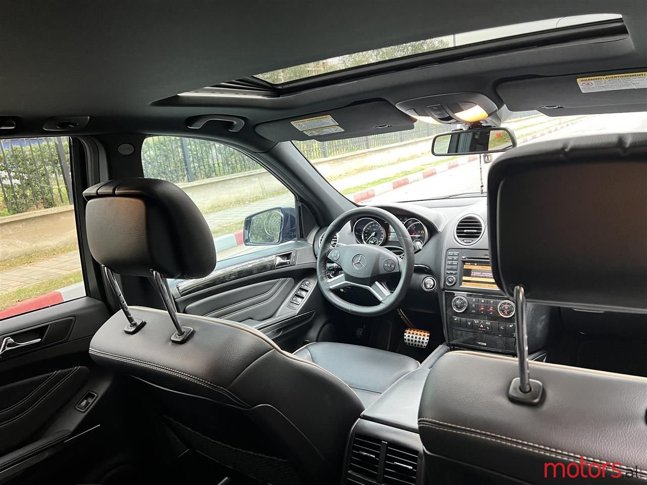 2011' Mercedes-Benz ML 350 photo #3