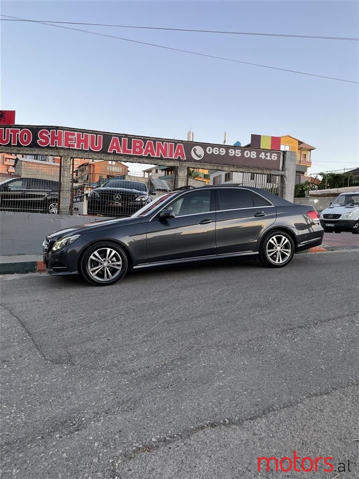 2015' Mercedes-Benz E 220 photo #2