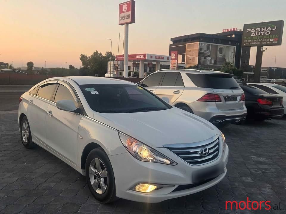 2013' Hyundai Sonata photo #1