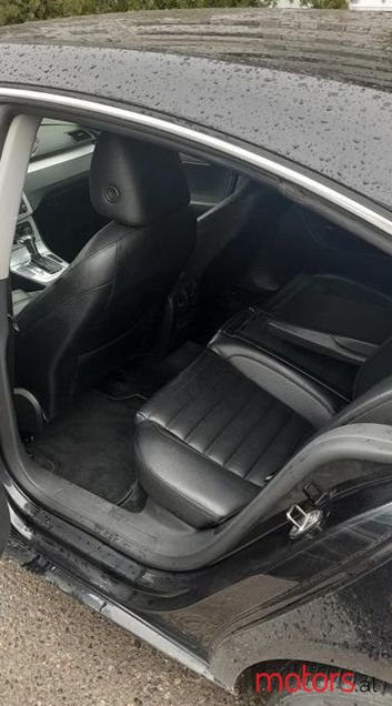 2011' Volkswagen Passat photo #5