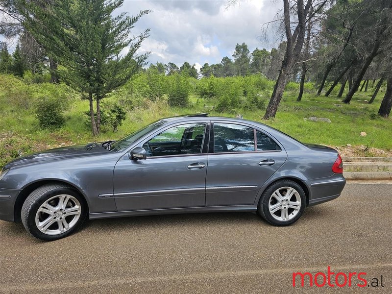 2007' Mercedes-Benz E 280 photo #2