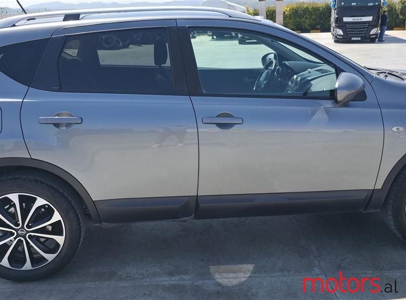 2012' Nissan Qashqai photo #1
