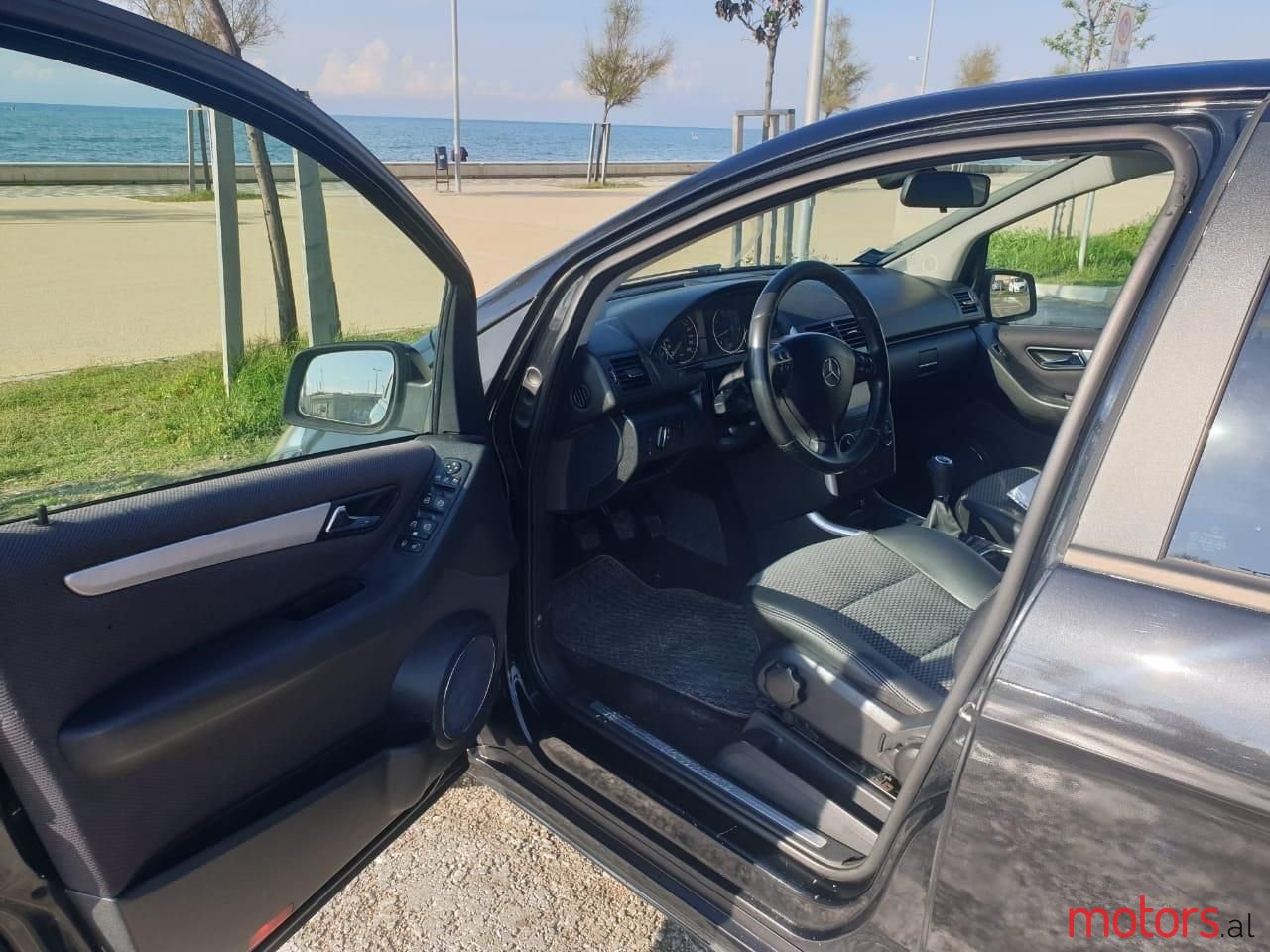 2008' Mercedes-Benz A 150 photo #3