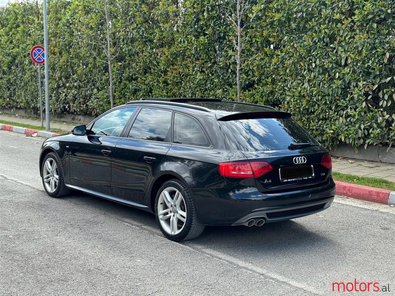 2011' Audi A4 photo #5