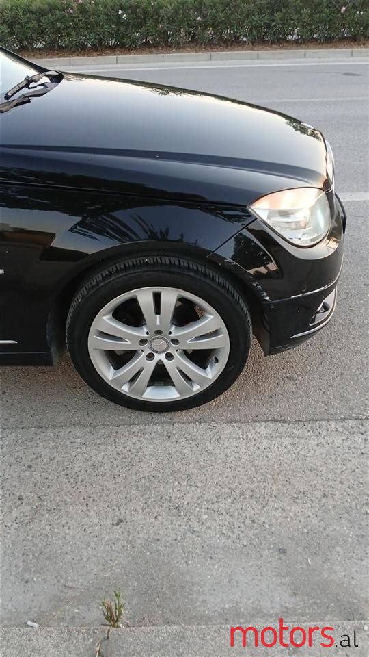 2009' Mercedes-Benz C 200 photo #2