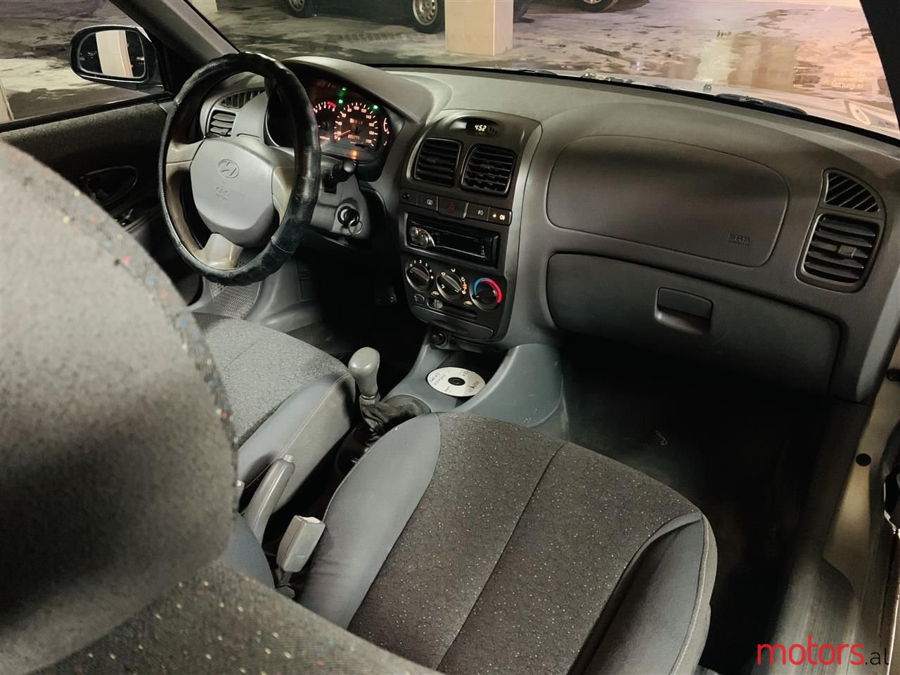 2002' Hyundai Accent photo #4