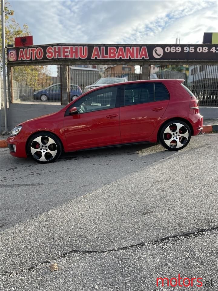 2010' Volkswagen Golf photo #5