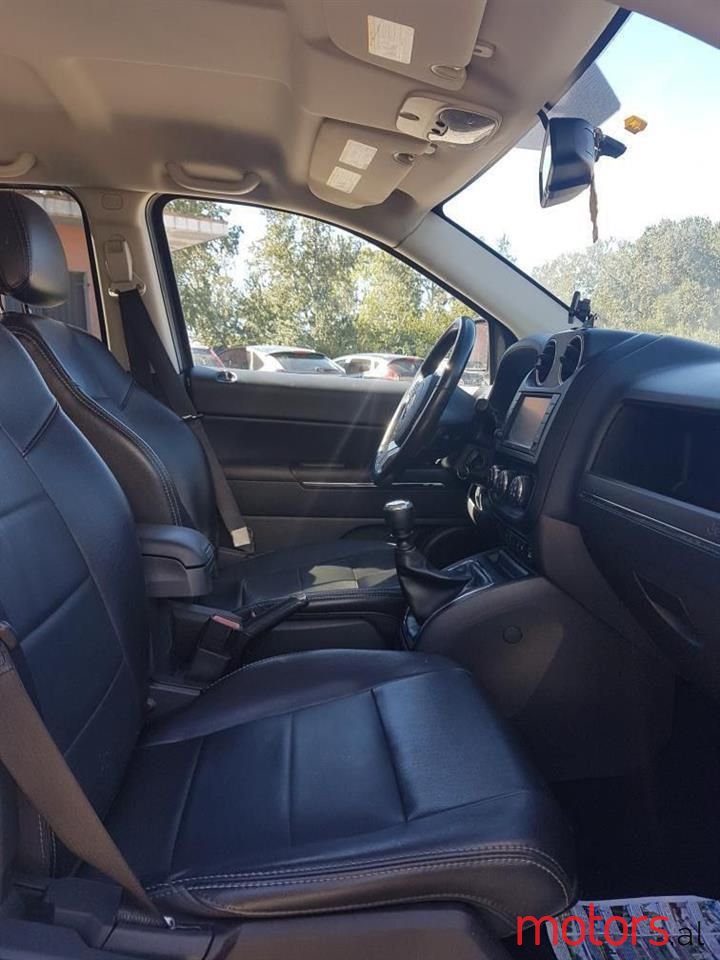 2011' Jeep Compass photo #3