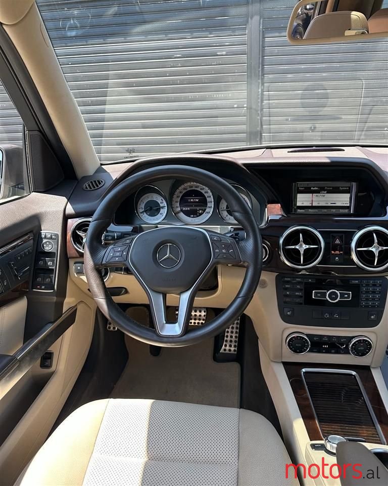 2013' Mercedes-Benz GLK 250 photo #2