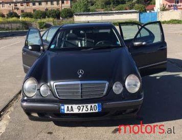 2001' Mercedes-Benz E-Class photo #1