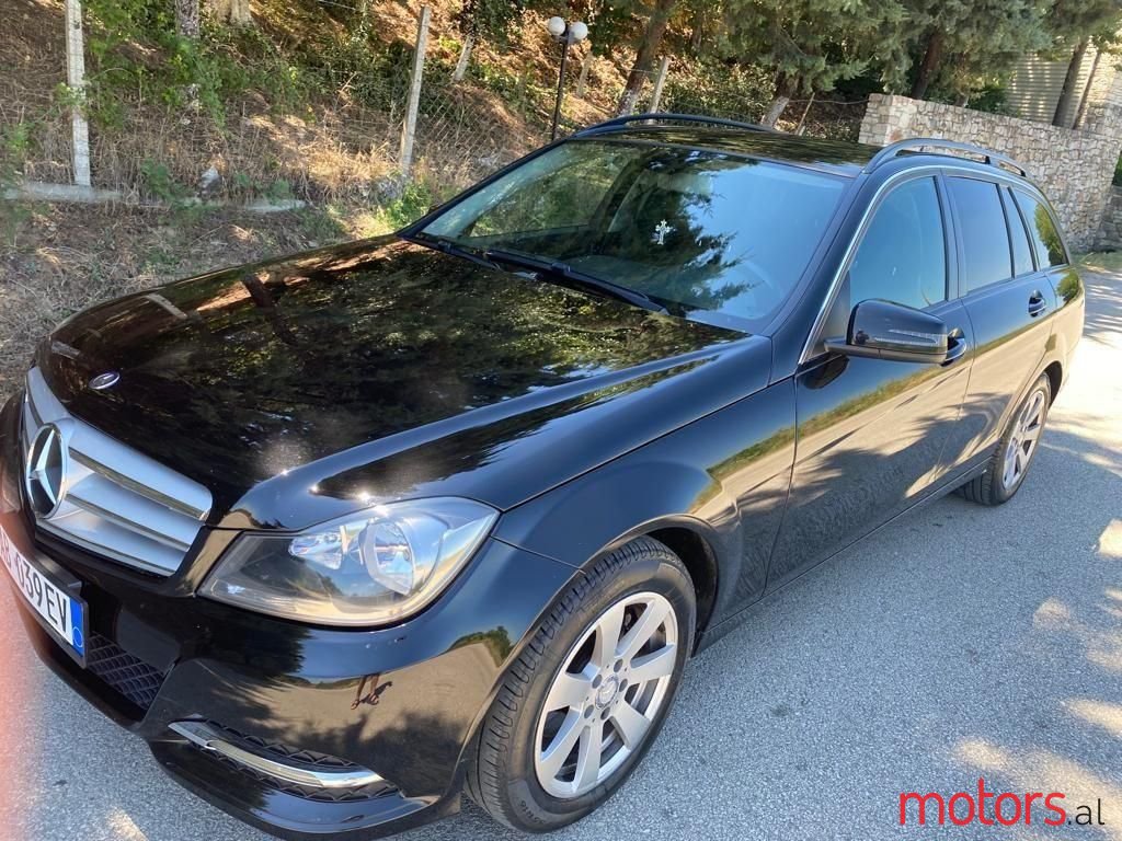 2014' Mercedes-Benz C 180 photo #3