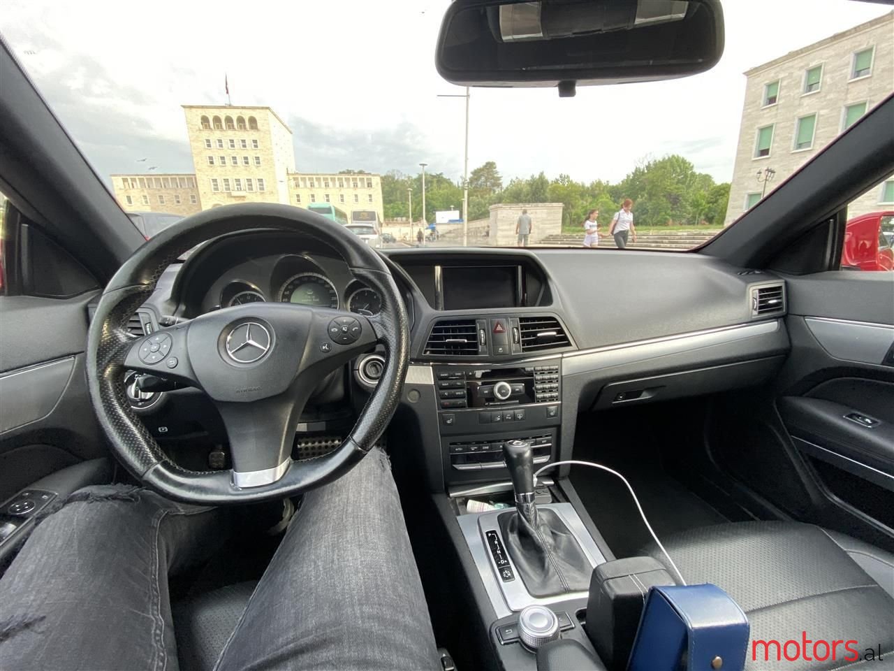 2010' Mercedes-Benz 350 photo #6