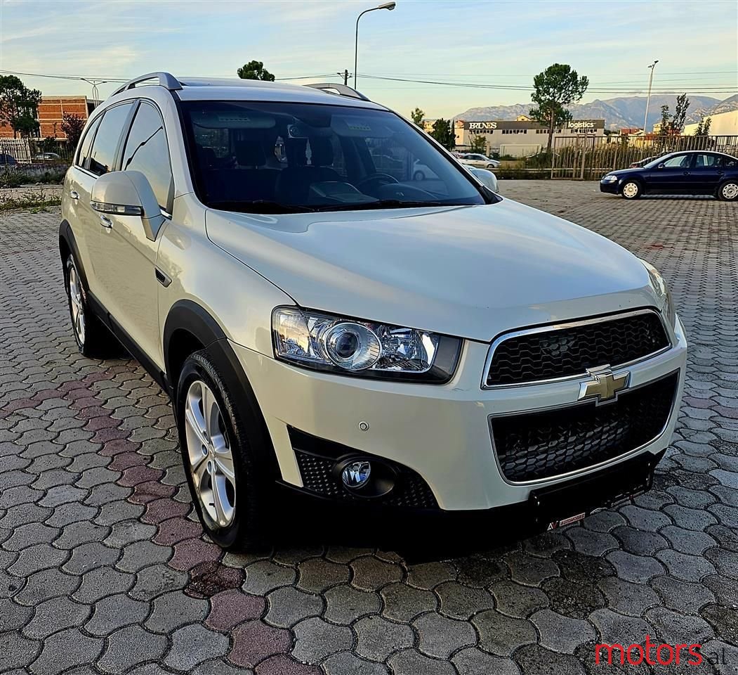 2012' Chevrolet Captiva photo #3