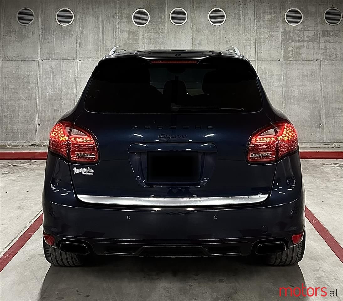 2012' Porsche Cayenne photo #6