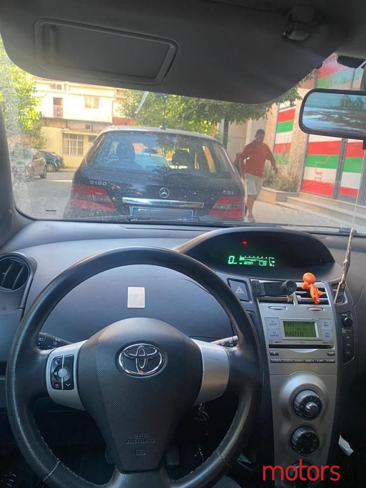 2007' Toyota Yaris photo #6