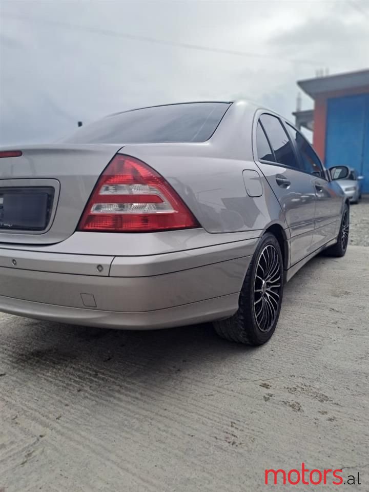 2006' Mercedes-Benz C 220 photo #5