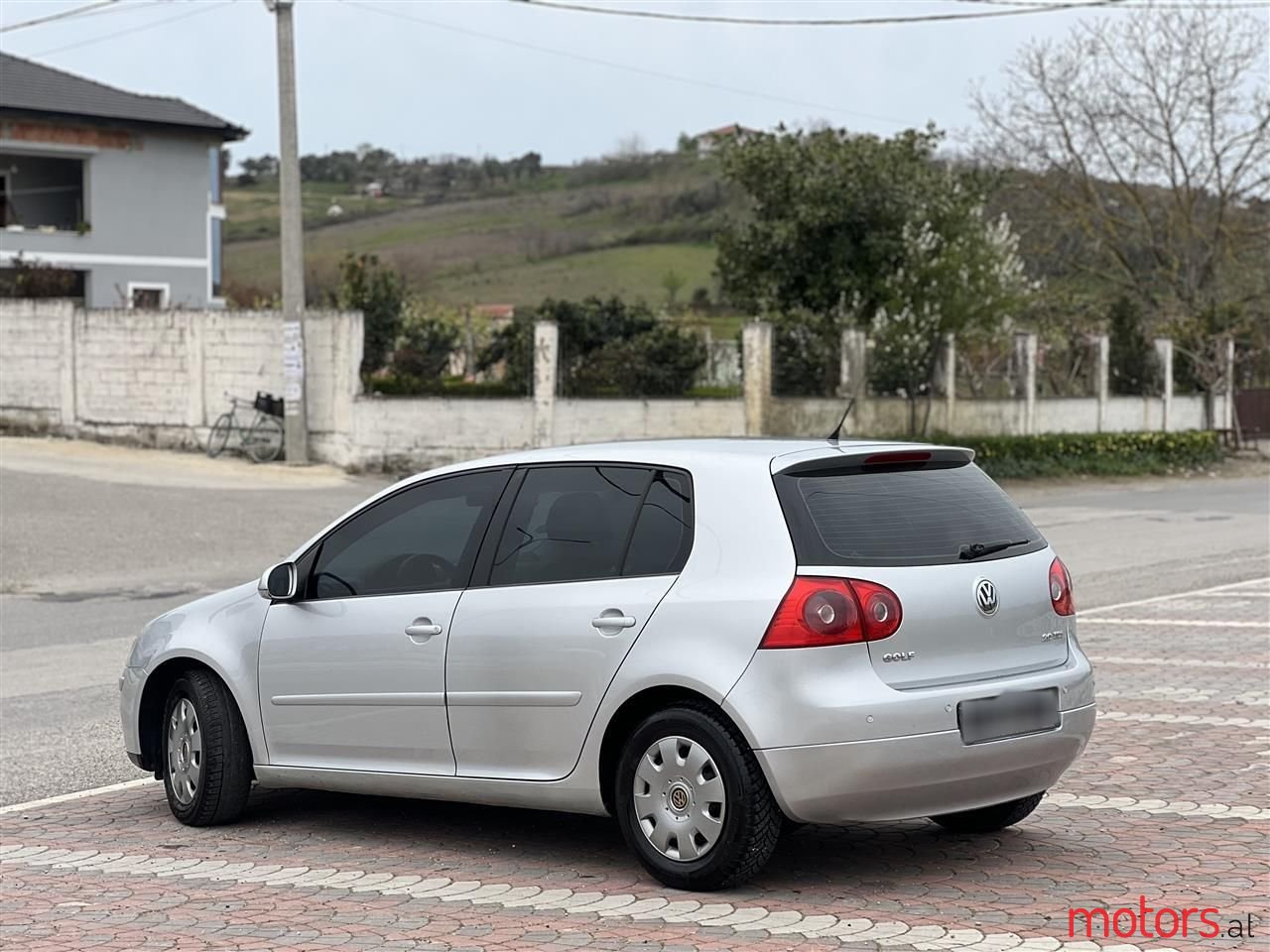 2008' Volkswagen Golf photo #2