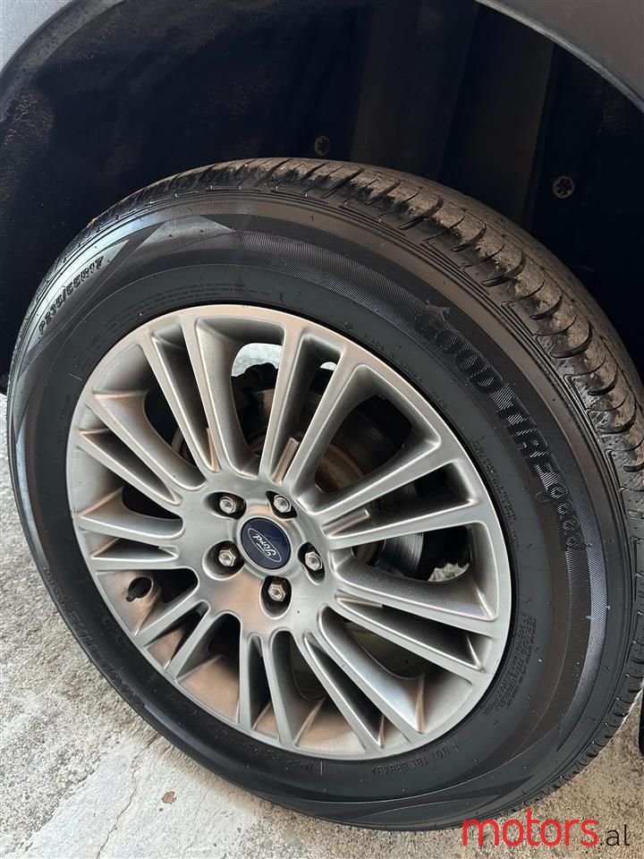 2016' Ford Kuga photo #5