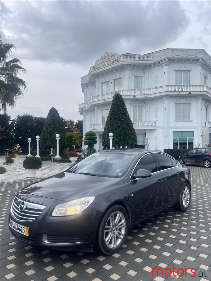 2010' Opel Insignia photo #1