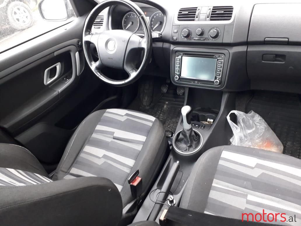 2008' Skoda Roomster photo #6