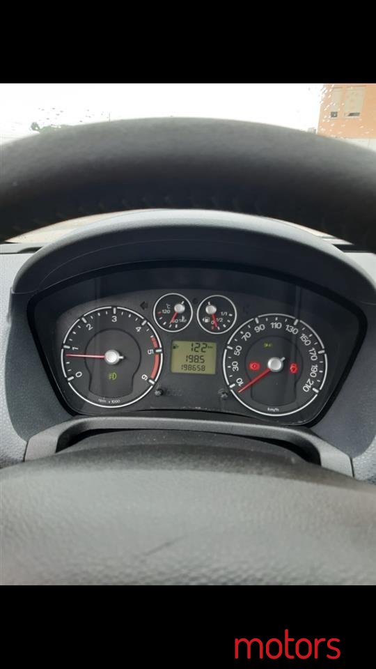 2008' Ford Fiesta photo #3