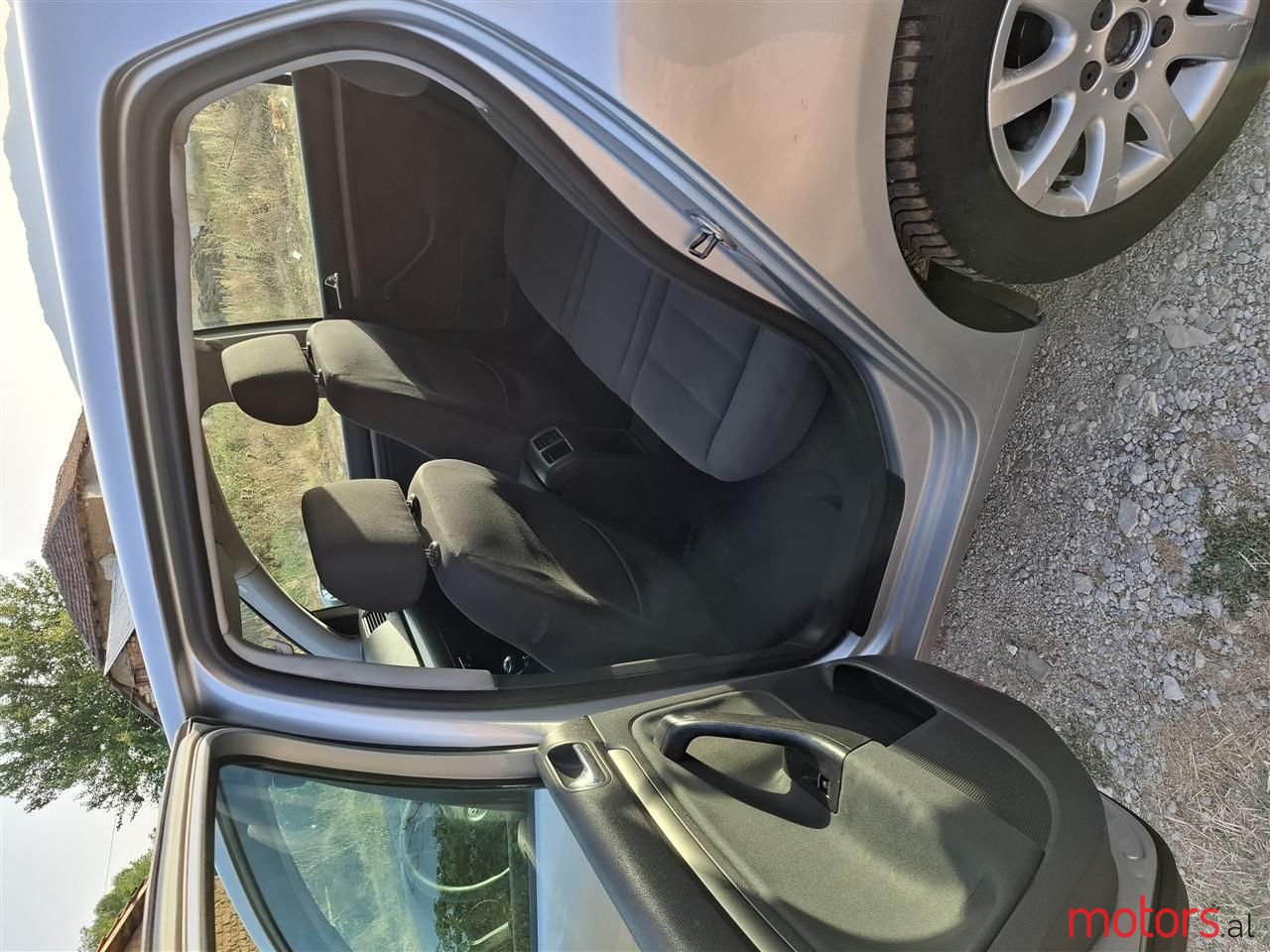 2005' Volkswagen Golf photo #6