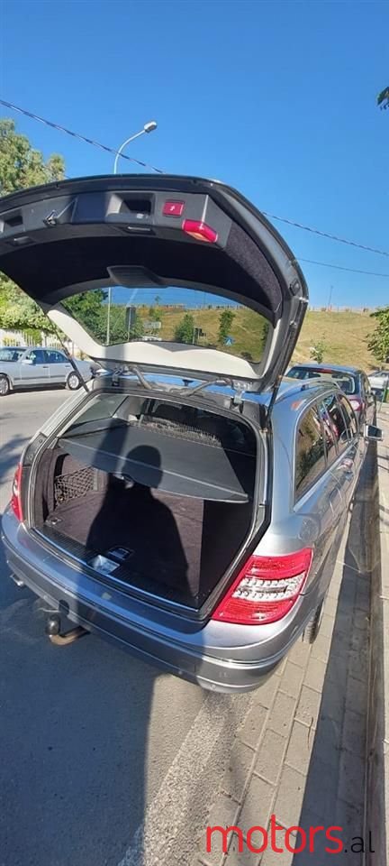 2010' Mercedes-Benz 220 photo #5