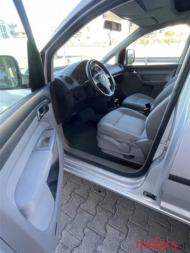 2009' Volkswagen Caddy photo #5