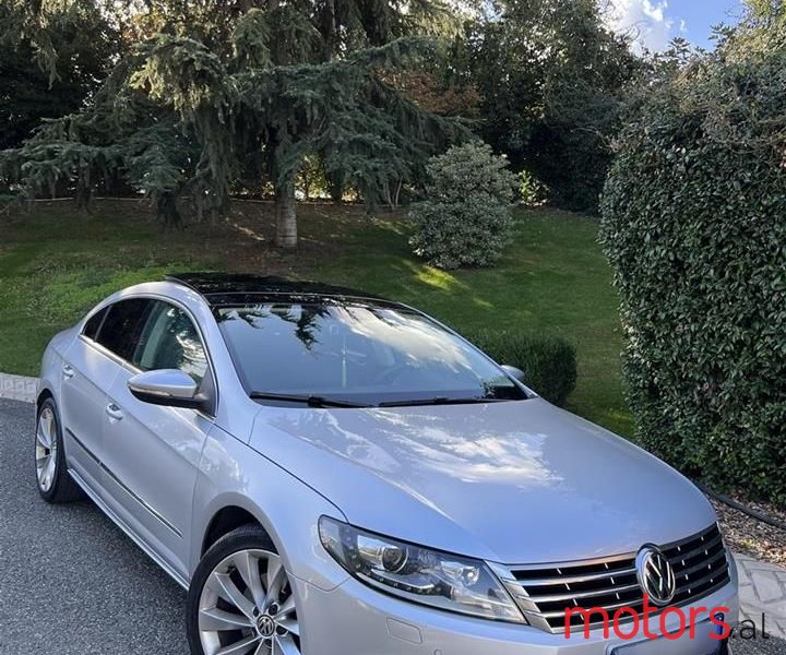 2015' Volkswagen Passat photo #1