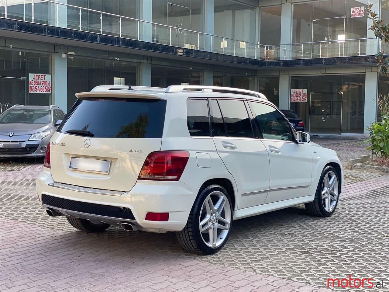 2011' Mercedes-Benz GLK 250 photo #5