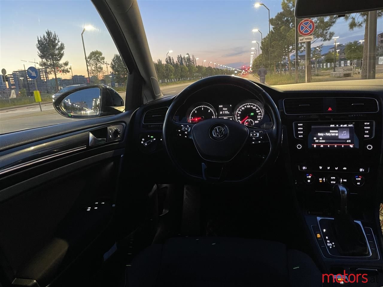 2013' Volkswagen Golf photo #5