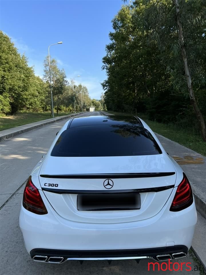 2016' Mercedes-Benz C 300 photo #1