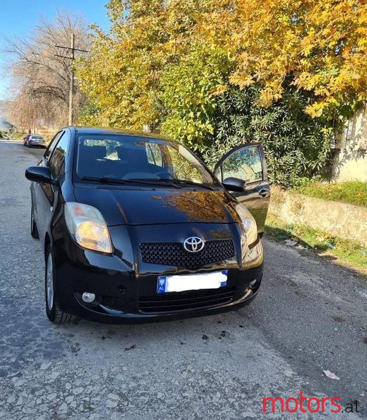 2006' Toyota Yaris photo #1